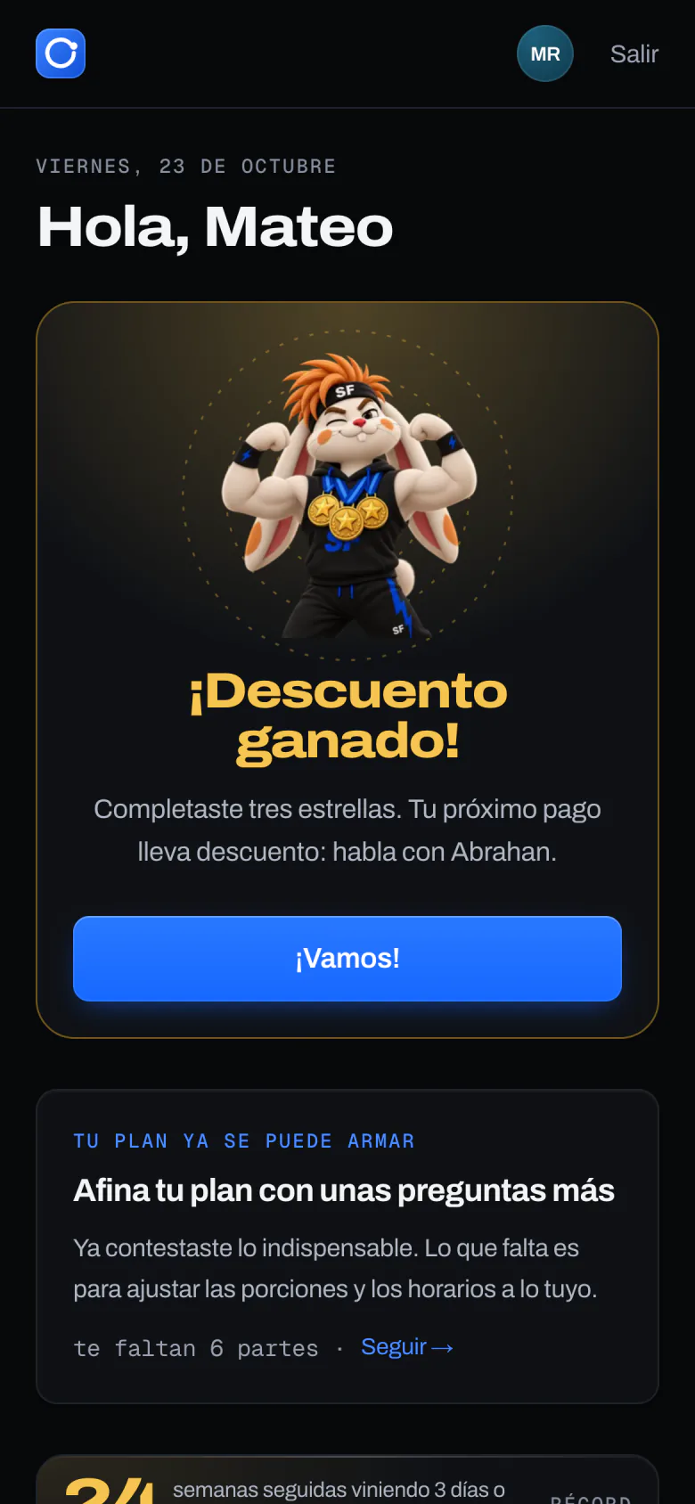 Inicio de la app del socio: Spark, la mascota, celebra que el socio ganó el descuento por tres estrellas. Datos ficticios.