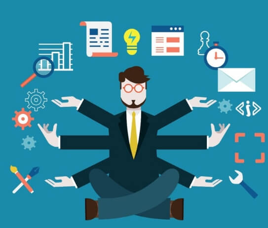 ¿Es importante la preparación académica en redes sociales o es algo que se pueda aprender a través de la práctica empírica?